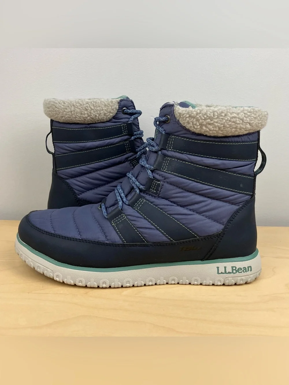 L.L. Bean Women’s Size 9.0 M Ultralight Insulated Pac Winter Boots Waterproof
